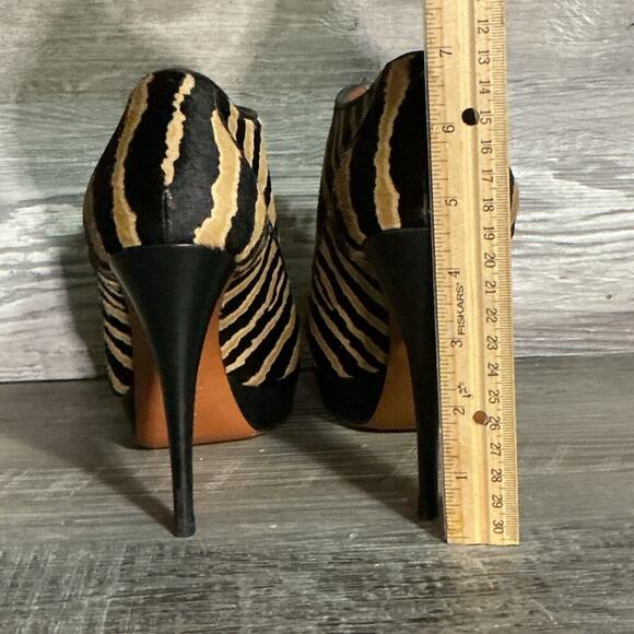 Gucci Tiger Print Haircalf LaceUp Heels Vintage Pumps Size US 7.5 - Picture 6 of 16